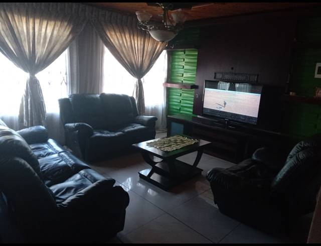 3 BEDROOM FREEHOLD FOR SALE IN VOSLOORUS